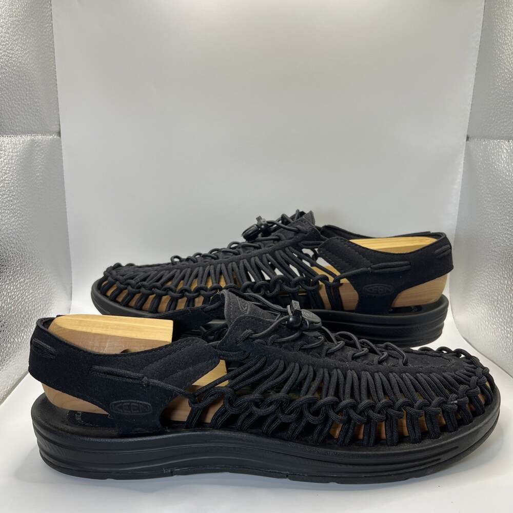 KEEN UNEEK Monochrome Sneaker Sandals Men's 12 Black Woven Cord 1014097 EUC